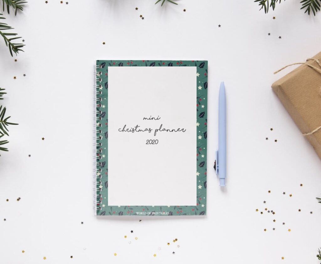 Mini Christmas Planner Mockup 2 (1)