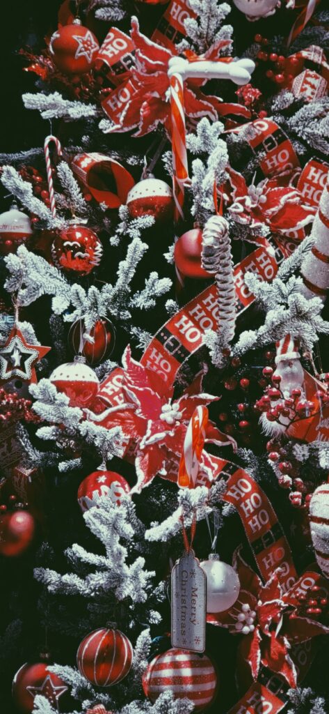 Christmas iPhone Aesthetic Wallpaper Traditional Christmas Decorations