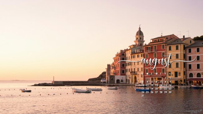 European-summer-august-calendar-desktop